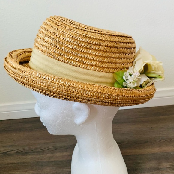Straw hat - Picture 1 of 10